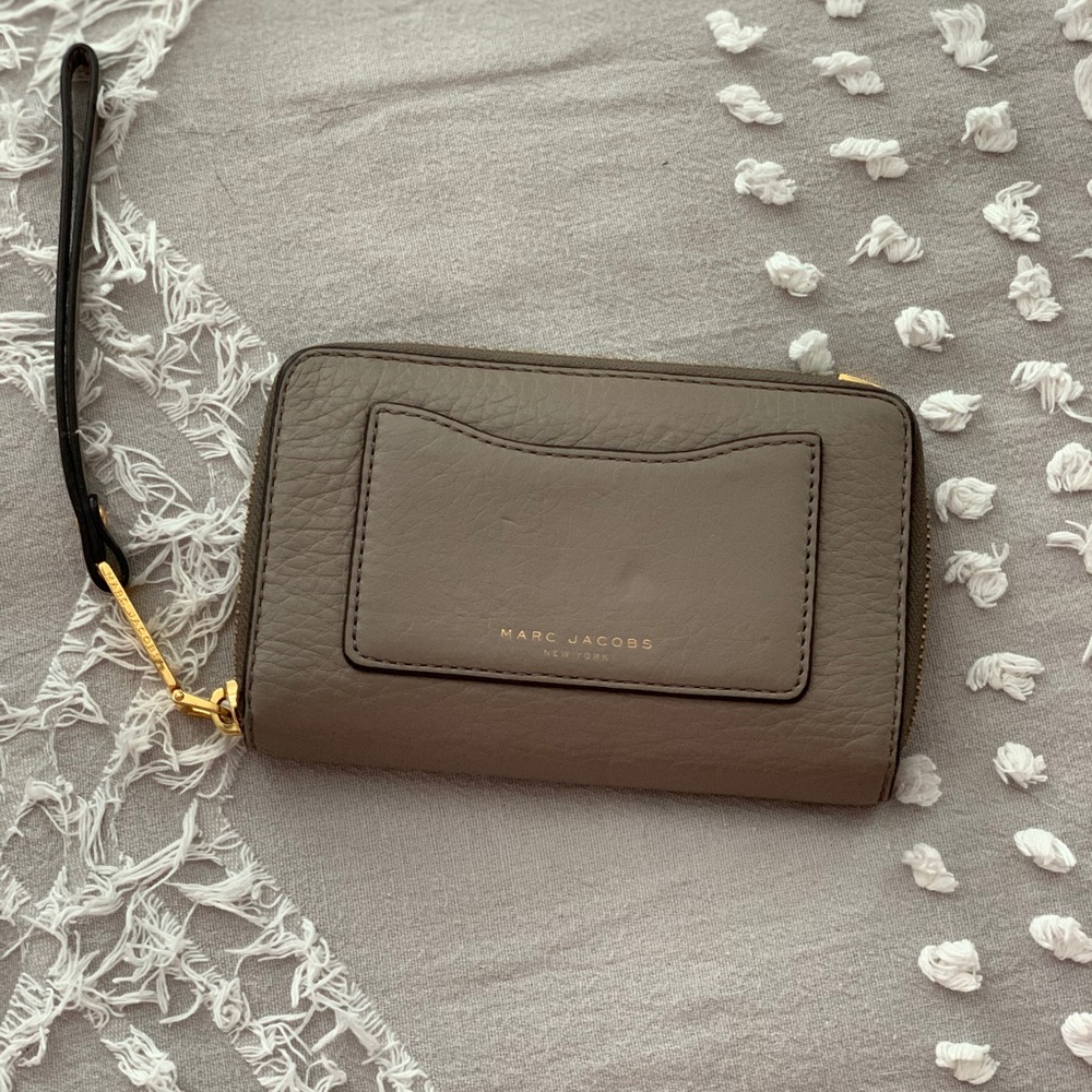 Marc Jacobs Zip Wallet